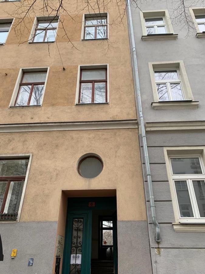 Charming Attic Apartment Near Messe Wien And Center Eksteriør bilde